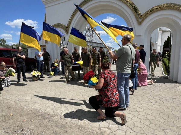 Ковельська громада провела в останню путь Захисника України Олега Москалюка