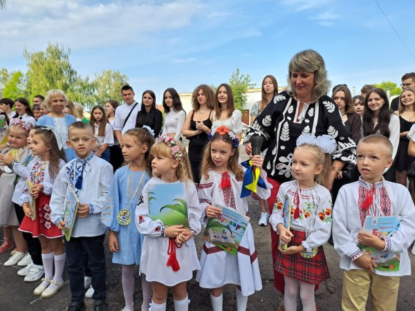 У школах Ковельської громади пролунав перший дзвоник У школах Ковельської громади пролунав перший дзвоник