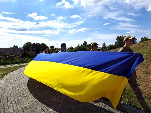 Ковельчани вшанували одну із головних національних святинь – Державний Прапор України