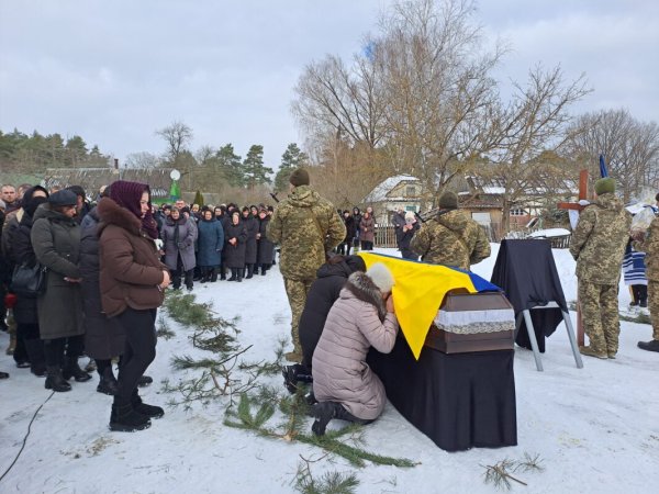 Навіки в строю: Ковельська громада попрощалася з Героєм Олександром Мацюком Навіки в строю: Ковельська громада попрощалася з Героєм Олександром Мацюком