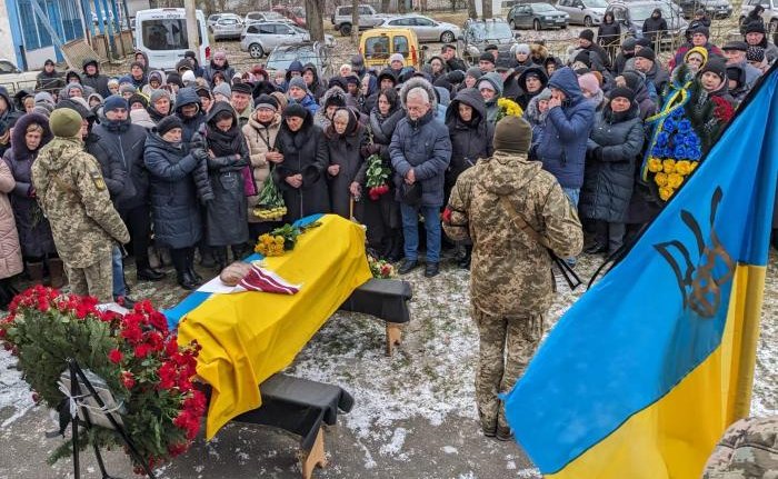 Наша громада попрощалась з Андрієм Відніком, який героїчно загинув на Херсонщині