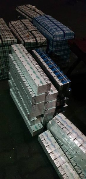 На Ковельському вокзалі виявили понад 11 тисяч пачок контрафактних цигарок На Ковельському вокзалі виявили понад 11 тисяч пачок контрафактних цигарок