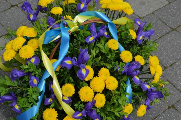 Ковельчани поклали квіти до монумента Тараса Шевченка ФОТО Ковельчани поклали квіти до монумента Тараса Шевченка ФОТО