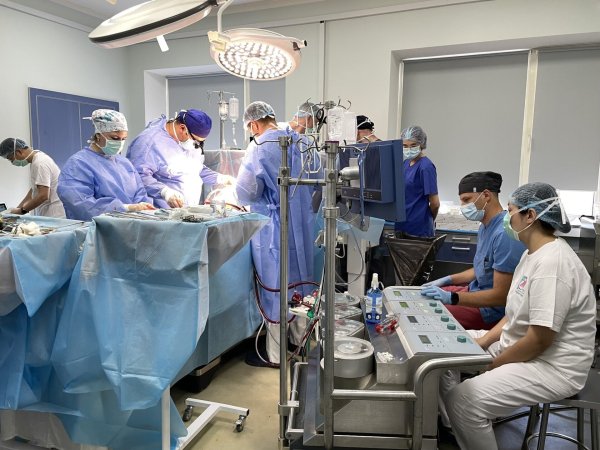 У Ковелі вперше в Україні успішно імплантовано пристрій довготривалої підтримки серця (LVAD)