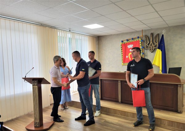 Пишаємось земляками: на сесії привітали ковельських спортсменів, які своє стійкістю здивували весь світ Пишаємось земляками: на сесії привітали ковельських спортсменів, які своє стійкістю здивували весь світ