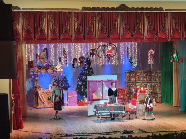 Нова вистава театру «10 ряд 10 місце» зібрала аншлаг в народному домі “Просвіта” Нова вистава театру «10 ряд 10 місце» зібрала аншлаг в народному домі “Просвіта”