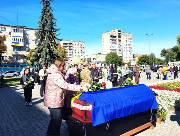Ковельська громада провела в останню путь Тараса Солтиса Ковельська громада провела в останню путь Тараса Солтиса