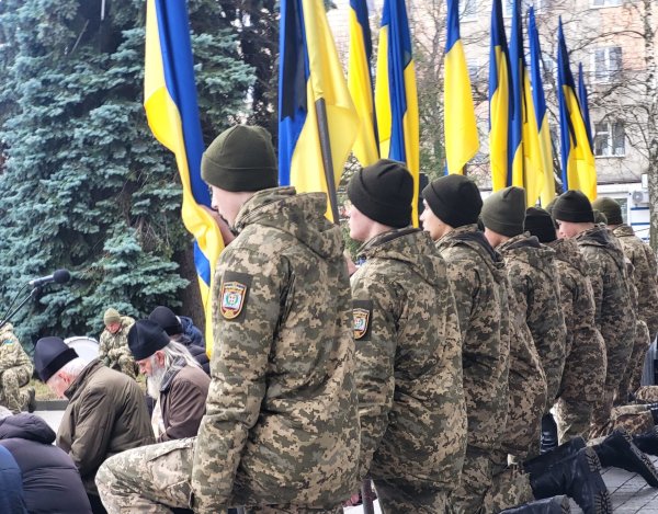 Прощавай, «Батя»: у Ковелі віддали останню шану воїну, захиснику, Герою Володимиру Крисюку Прощавай, «Батя»: у Ковелі віддали останню шану воїну, захиснику, Герою Володимиру Крисюку