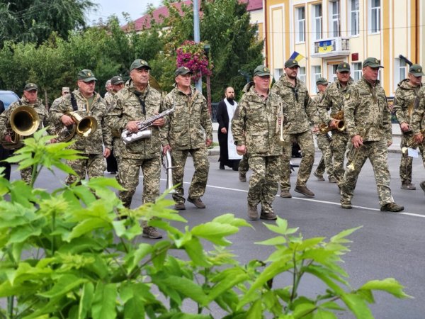 Ковельська громада попрощалася з Героєм Василем Тарасюком Ковельська громада попрощалася з Героєм Василем Тарасюком