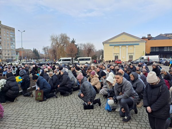 Ковель попрощався із загиблим захисником Ігорем Мацком Ковель попрощався із загиблим захисником Ігорем Мацком