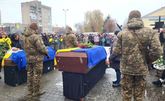 Назавжди в строю: Ковель провів в останню путь Захисників Кіріла Євтушика та Олега Чугусова