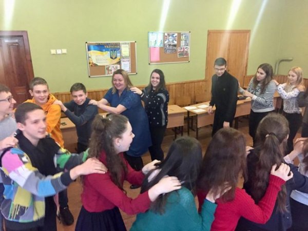 Уроки англійської для ковельчан - від волонтера Корпусу Миру США Уроки англійської для ковельчан - від волонтера Корпусу Миру США