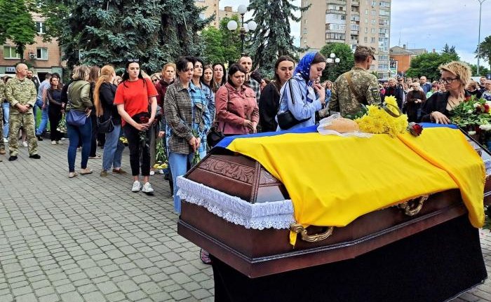 Ковельчани віддали останню шану Героєві Максимові Косюку