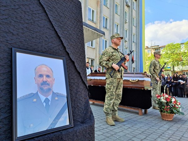 Сьогодні капітану Володимиру Котику мало б виповнитись 52 роки. Ковель попрощався зі своїм Героєм