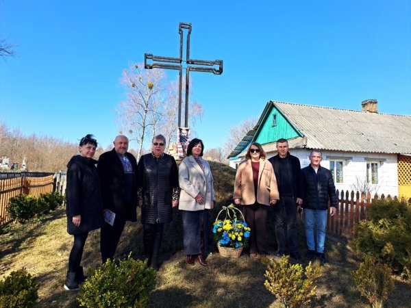 У Ковелі відбувся літературний перформанс «Шевченкові сторінки: код незламності крізь віки» У Ковелі відбувся літературний перформанс «Шевченкові сторінки: код незламності крізь віки»