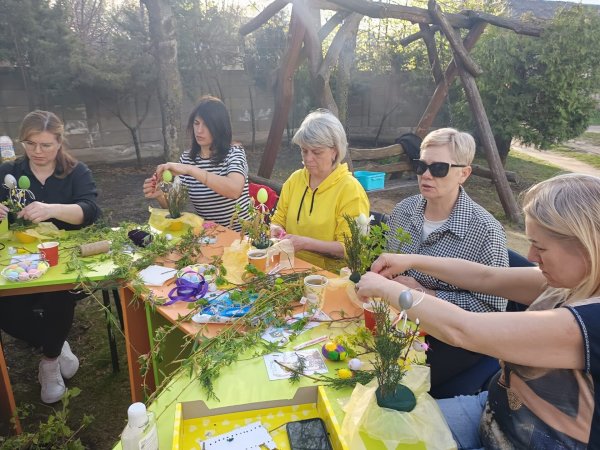 Проєкт «Крила»: у Ковелі для матерів загиблих Героїв організували майстер-клас з виготовлення весняних композицій