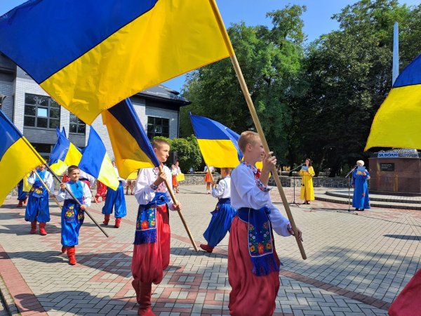У Ковелі урочисто підняли Державний Прапор України