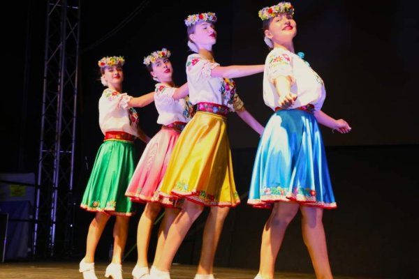 Третій рік поспіль учасники Народного художнього колективу ансамблю танцю «Барвінок» беруть участь у фестивалі «Східна сторона західного регіону 2023» у Польщі