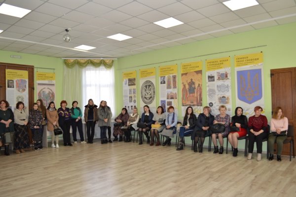 У Ковелі презентували патріотичну виставку «Символ твоєї свободи. 100 років Державного герба України» У Ковелі презентували патріотичну виставку «Символ твоєї свободи. 100 років Державного герба України»