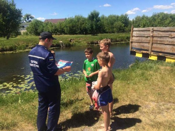 Рятувальники застерігають: будьте обережні під час відпочинку на воді! Рятувальники застерігають: будьте обережні під час відпочинку на воді!