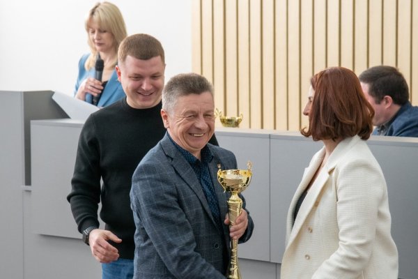 Ковельську громаду нагороджено за перемогу у ХХ спортивних іграх школярів Волині Ковельську громаду нагороджено за перемогу у ХХ спортивних іграх школярів Волині