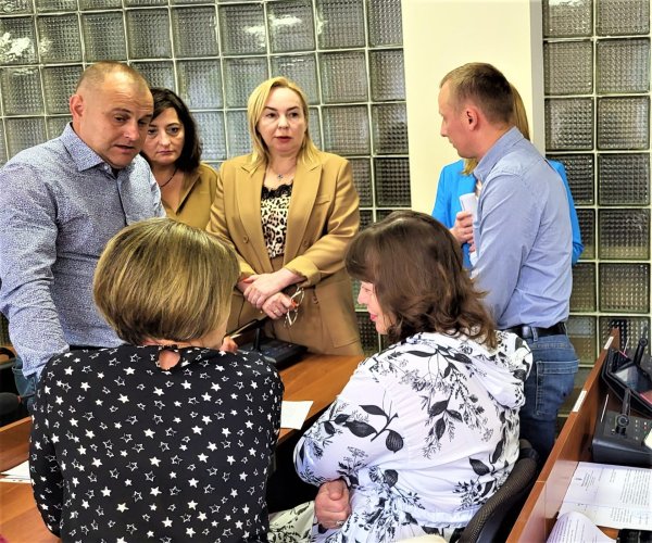 На сесії міської ради виділили понад 11 мільйонів гривень на підтримку ЗСУ. Загалом ухвалено понад 90 рішень На сесії міської ради виділили понад 11 мільйонів гривень на підтримку ЗСУ. Загалом ухвалено понад 90 рішень