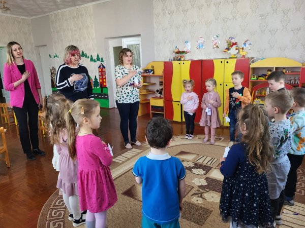 Хвилина мовчання – особливий момент у наших закладах дошкільної освіти