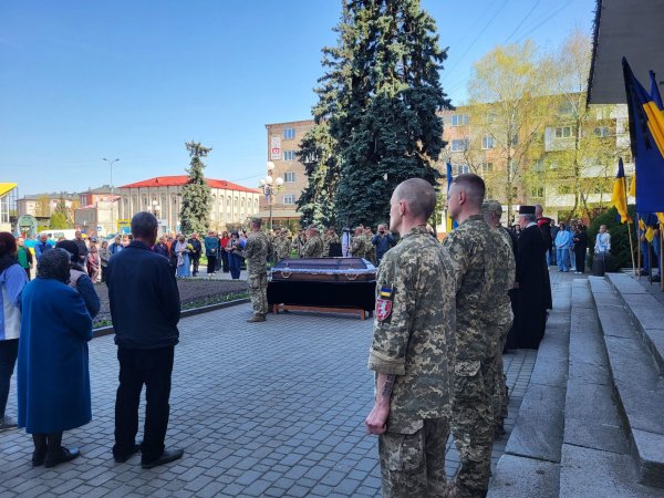Ковельчани провели в останню земну дорогу полеглого Героя Сергія Селіванова