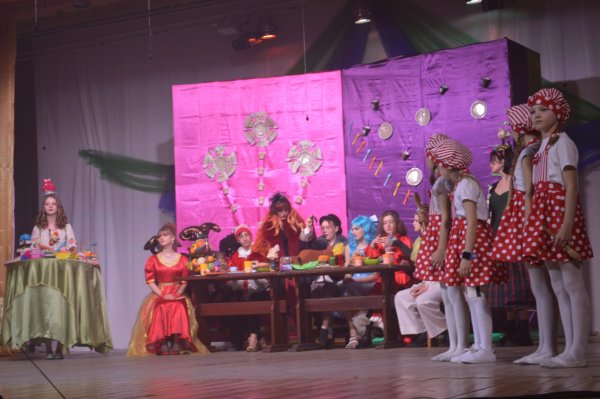 Юні актори театру “10 ряд 10 місце” знову грають для ковельчан “Таємницю золотого ключика”