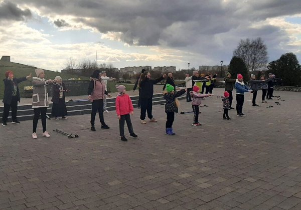 У Ковелі проходять тренування у рамках програми “Активні парки — локації здорової України” У Ковелі проходять тренування у рамках програми “Активні парки — локації здорової України”