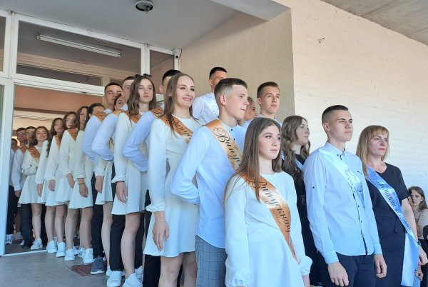 У ковельських школах пролунав останній дзвоник У ковельських школах пролунав останній дзвоник