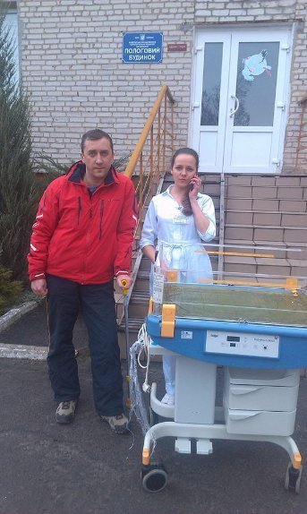 Ковельський пологовий будинок отримав подарунок від волонтерів та благодійників