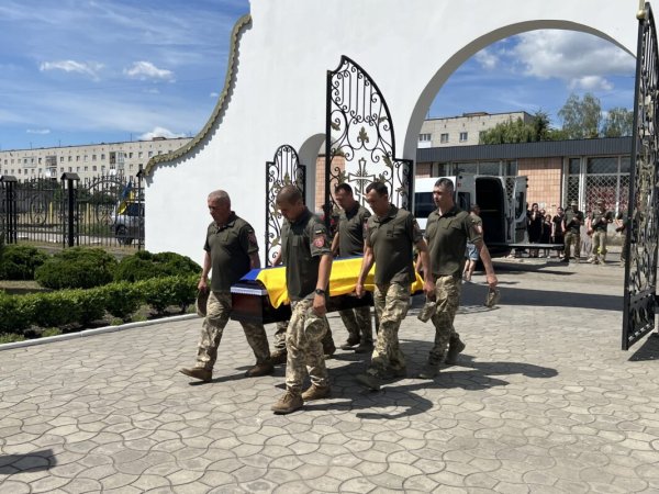 Ковельська громада провела в останню путь Захисника України Олега Москалюка