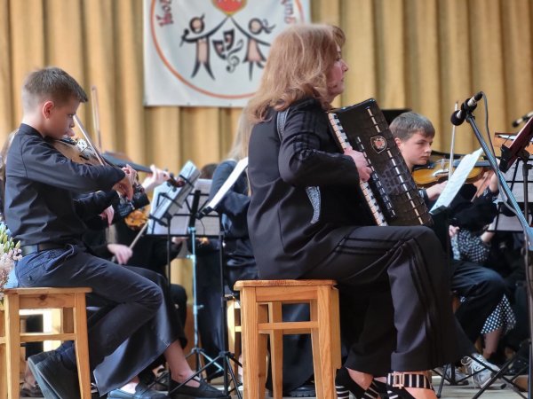 У школі мистецтв відбувся концерт симфонічного оркестру закладу
