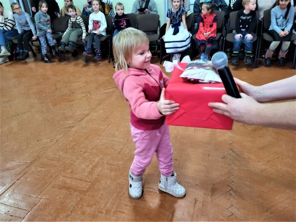 У Ковелі здійснили Різдвяні мрії 145 дітей з непростою долею У Ковелі здійснили Різдвяні мрії 145 дітей з непростою долею