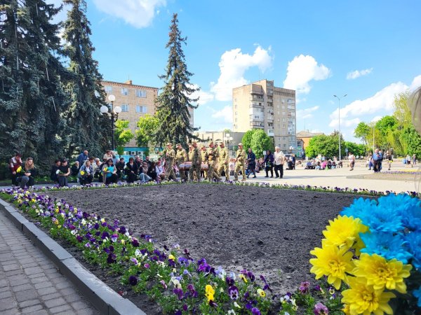 Уклін тобі, Герою: ковельчани віддали останню шану Максиму Ткачуку