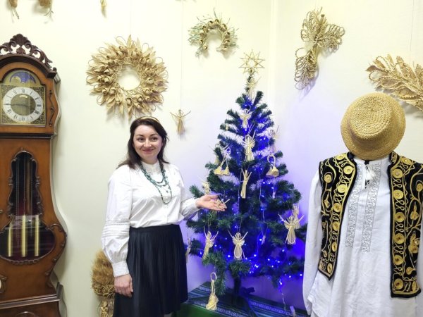 В історичному музеї відкрили персональну виставку солом’яних виробів майстрині Людмили Каменчук