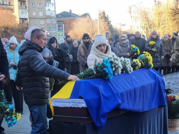 У перший день Різдва Ковель прощається з Героєм Володимиром Бичиком У перший день Різдва Ковель прощається з Героєм Володимиром Бичиком