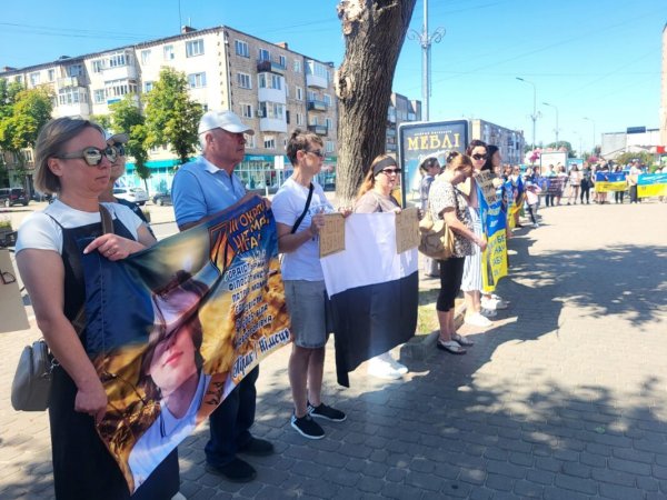 У Ковелі відбулася акція на підтримку військовополонених і в пам’ять про жертв теракту в Оленівці