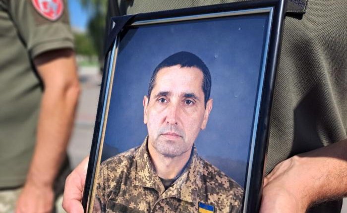 Ковельська громада попрощалася із Захисником Олександром Резванюком