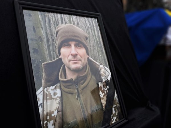 Ковель попрощався з полеглими Захисниками Миколою Сичем та Андрієм Вдовиченком Ковель попрощався з полеглими Захисниками Миколою Сичем та Андрієм Вдовиченком