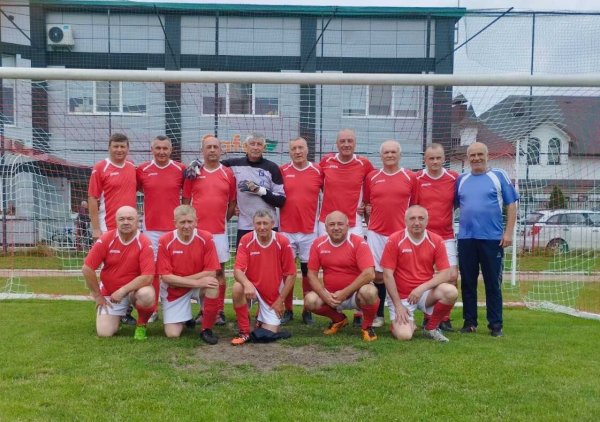 Команда «Наше місто» – переможці футбольного турніру серед ветеранів