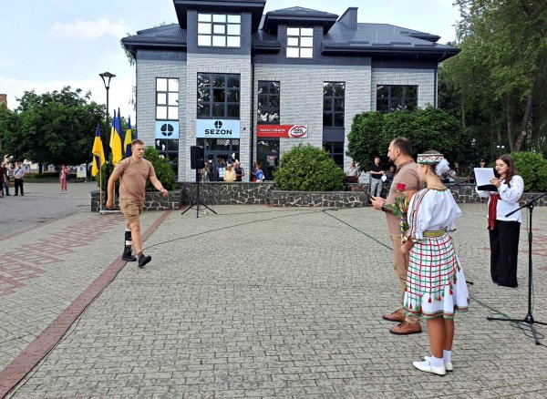 День Державності України: у Ковелі вшанували Героїв і вручили державні та міські нагороди