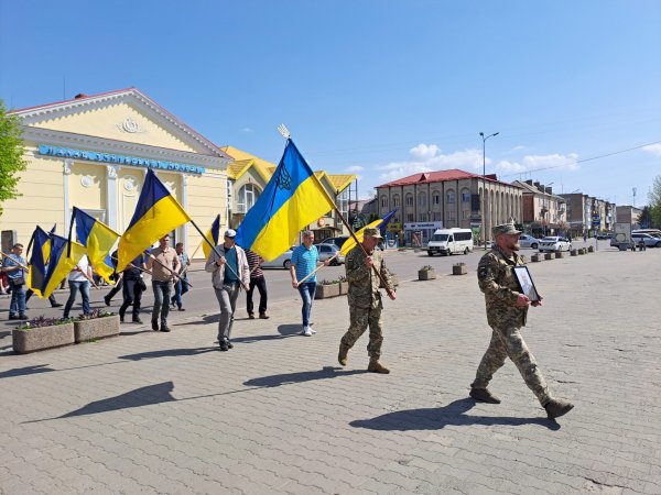 Сьогодні капітану Володимиру Котику мало б виповнитись 52 роки. Ковель попрощався зі своїм Героєм