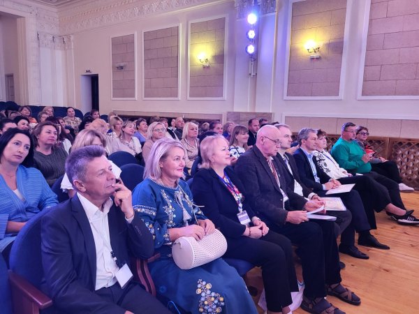 Ковель приймає учасників конференції Асоціації керівників закладів освіти «Відроджені гімназії України» Ковель приймає учасників конференції Асоціації керівників закладів освіти «Відроджені гімназії України»