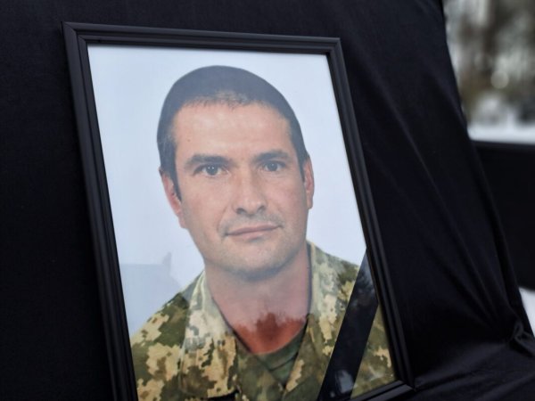 Навіки в строю: Ковельська громада попрощалася з Героєм Олександром Мацюком Навіки в строю: Ковельська громада попрощалася з Героєм Олександром Мацюком