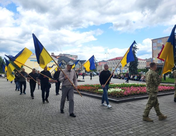 Ковельчани віддали останню шану Героєві Максимові Косюку