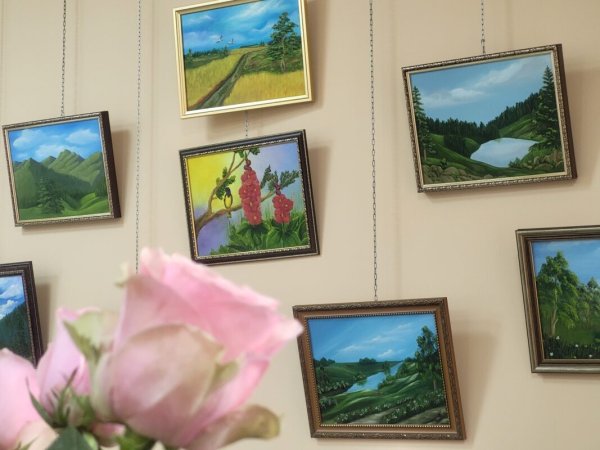 «Життя в кольорі»: у Ковелі відкрилася виставка Тетяни Скоматчук