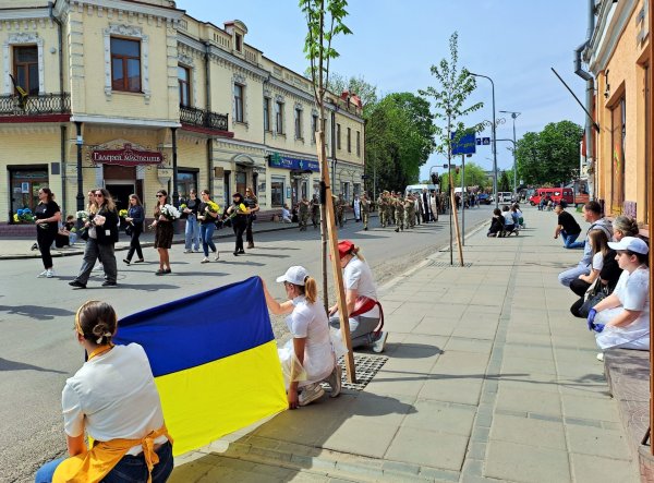 Назавжди в строю: ковельчани провели в останню земну дорогу молодого воїна Владислава Андрусика