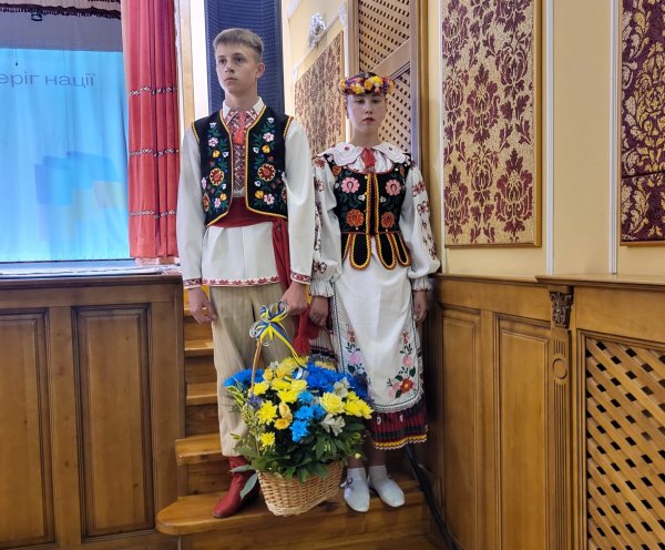 29 років Основному Закону України: напередодні Дня Конституції вручили нагороди рідним Героїв, яких вони удостоєні посмертно 29 років Основному Закону України: напередодні Дня Конституції вручили нагороди рідним Героїв, яких вони удостоєні посмертно